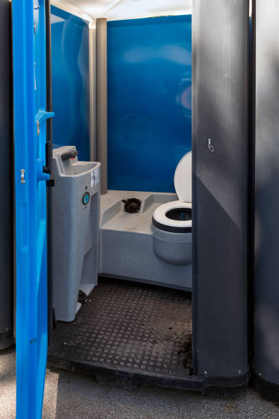 Best Portable bathroom rental  in Hooks, TX